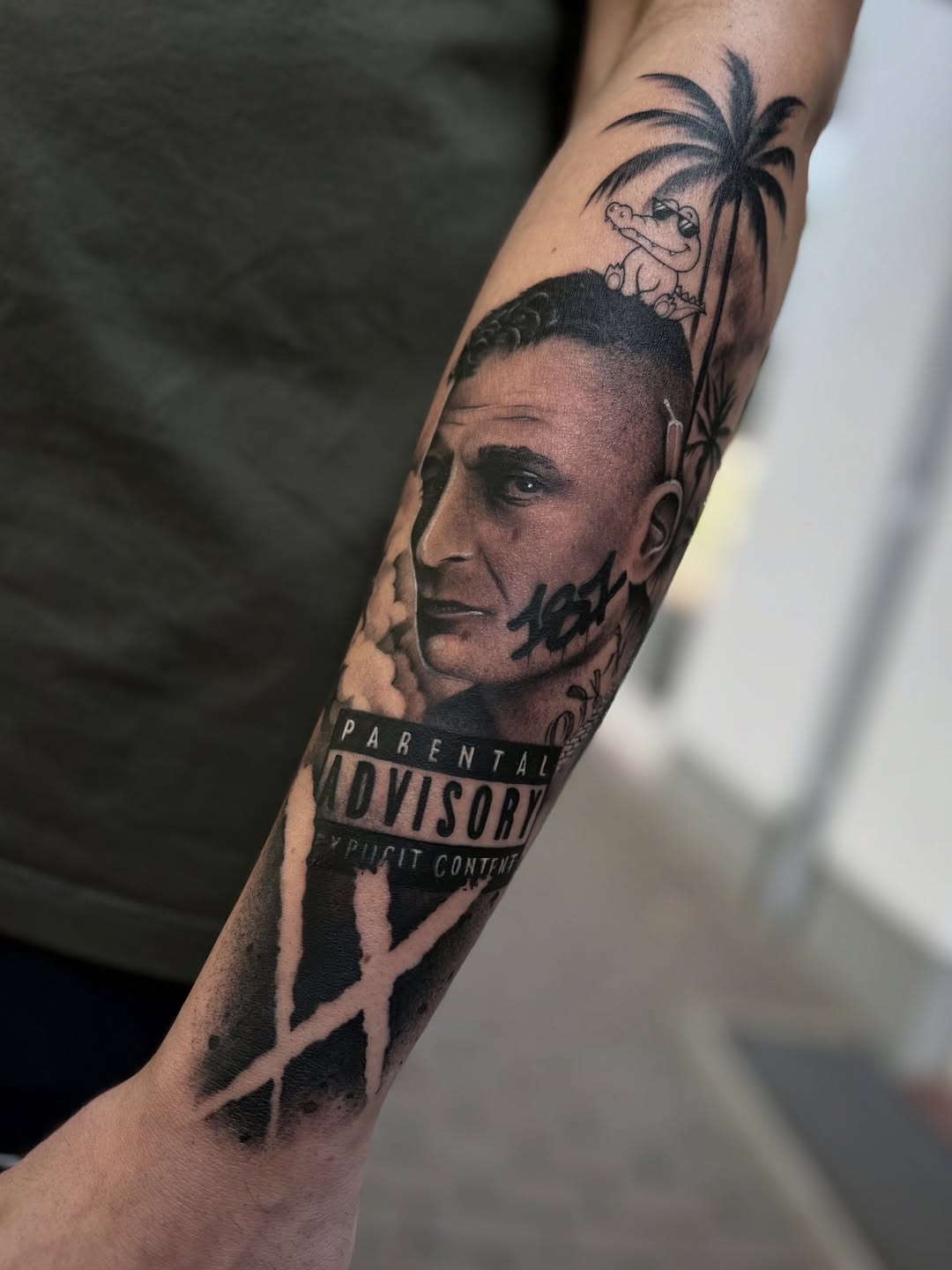  
@lx_offiziell 
für: @domney17 
Danke das ich dieses Projekt umsetzen durfte, hat echt mega Spaß gemacht!
#new#tattoo#tattoodesign#lx#187#gang#tattoo
