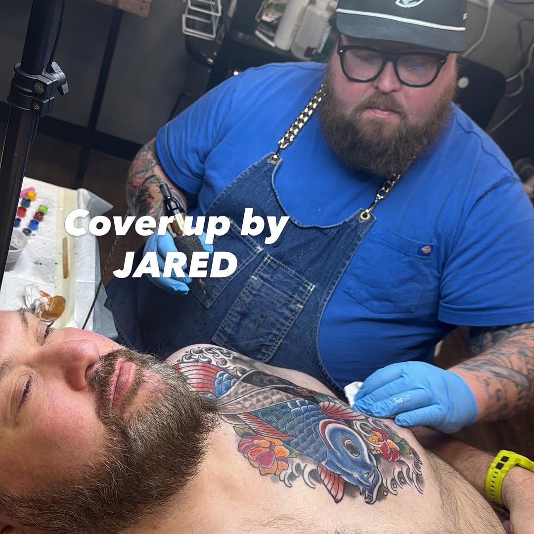 @jwadetattoos getting down with a cover for a client.  Can’t wait to see the finished tattoo! 
#koitattoo #tattoocoverup #nashville