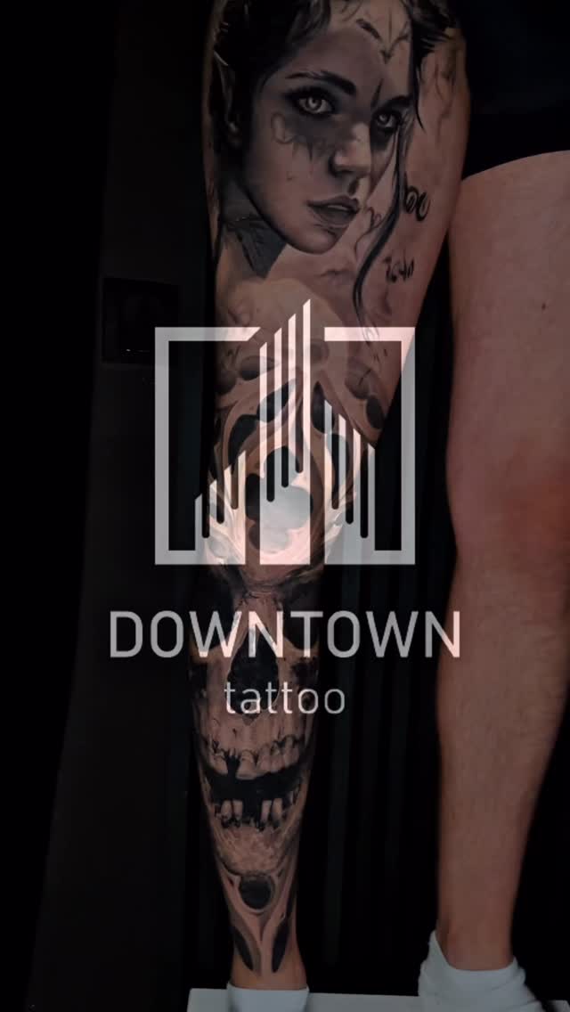 Viele Stunden von purer Kunst ‍

& auch ein bisschen aus 

… es hat sich aber gelohnt oder was meint ihr ? 

#downtowntattoo #koblenz #legsleeve #tatt