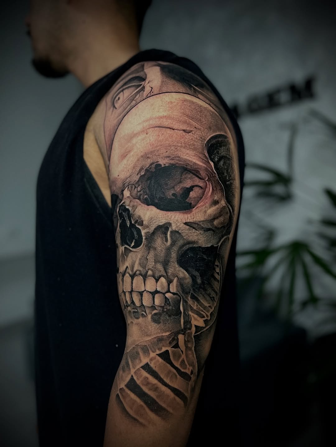 ⚜️ AGENDA DE SETEMBRO ABERTA ⚜️
.
.
.
.
Quando o olhar transcende as diferenças, encontramos a evolução que nos une como humanos  
.
.
.
.
.
#tattoo #