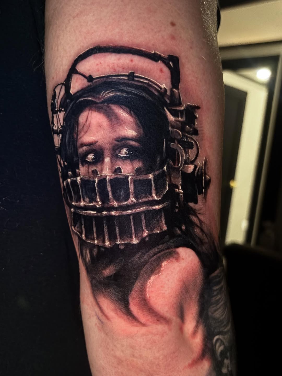 I had so much fun adding Amanda from saw to this horror sleeve I’m working on!!!! I want to do more horror keep it coming!!!!!!! @golden.sparrow.tatto