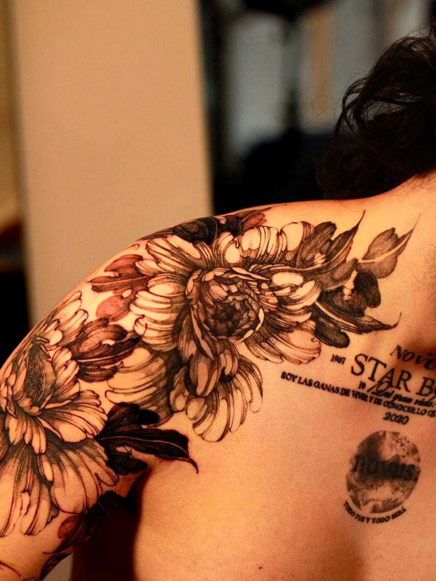 Avance de este proyecto de peonias✨Nuevas piezas y proyectos disponibles en mi perfil
Hecho en el @elmuseo__  #cdmx 

#tattoocdmx #fypシ