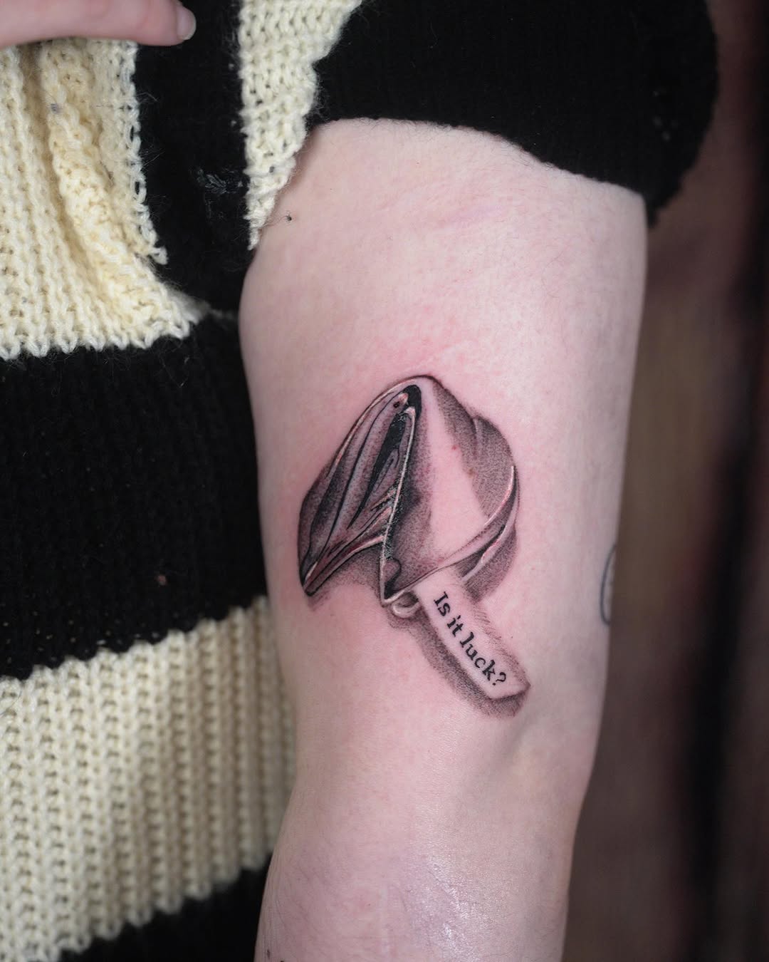 • Chrome cookie • 
Wow thank you so much @gillylu  for the trust on this fun tattoo I had a blast working with you

#tattoo#tattooartist#tattooart#art