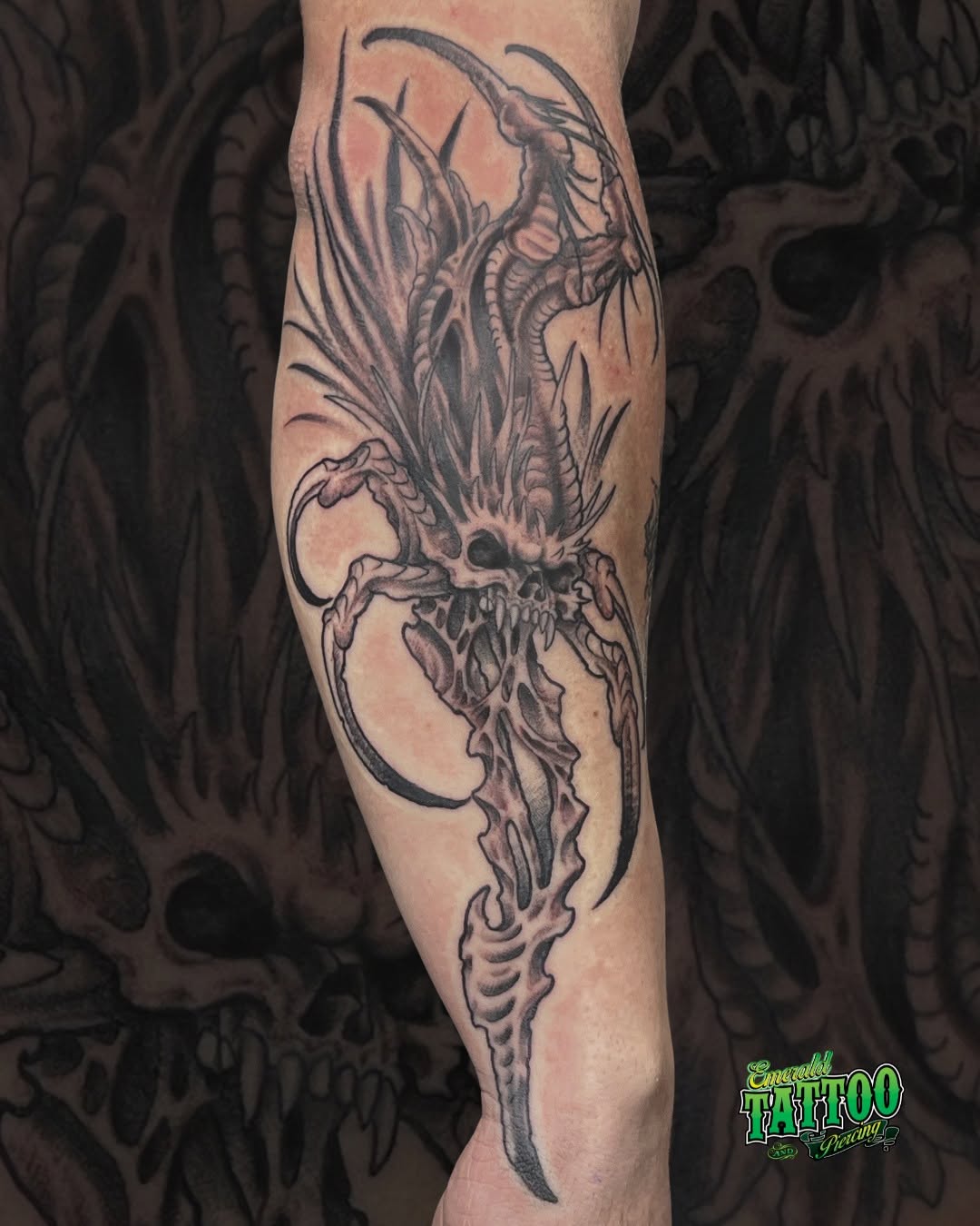 Badass bio-organic work by Scotty! 
He’s got time for walk-ins today! Your idea or his, let’s make it happen. ❤️

Call, text, or slide into our DMs to