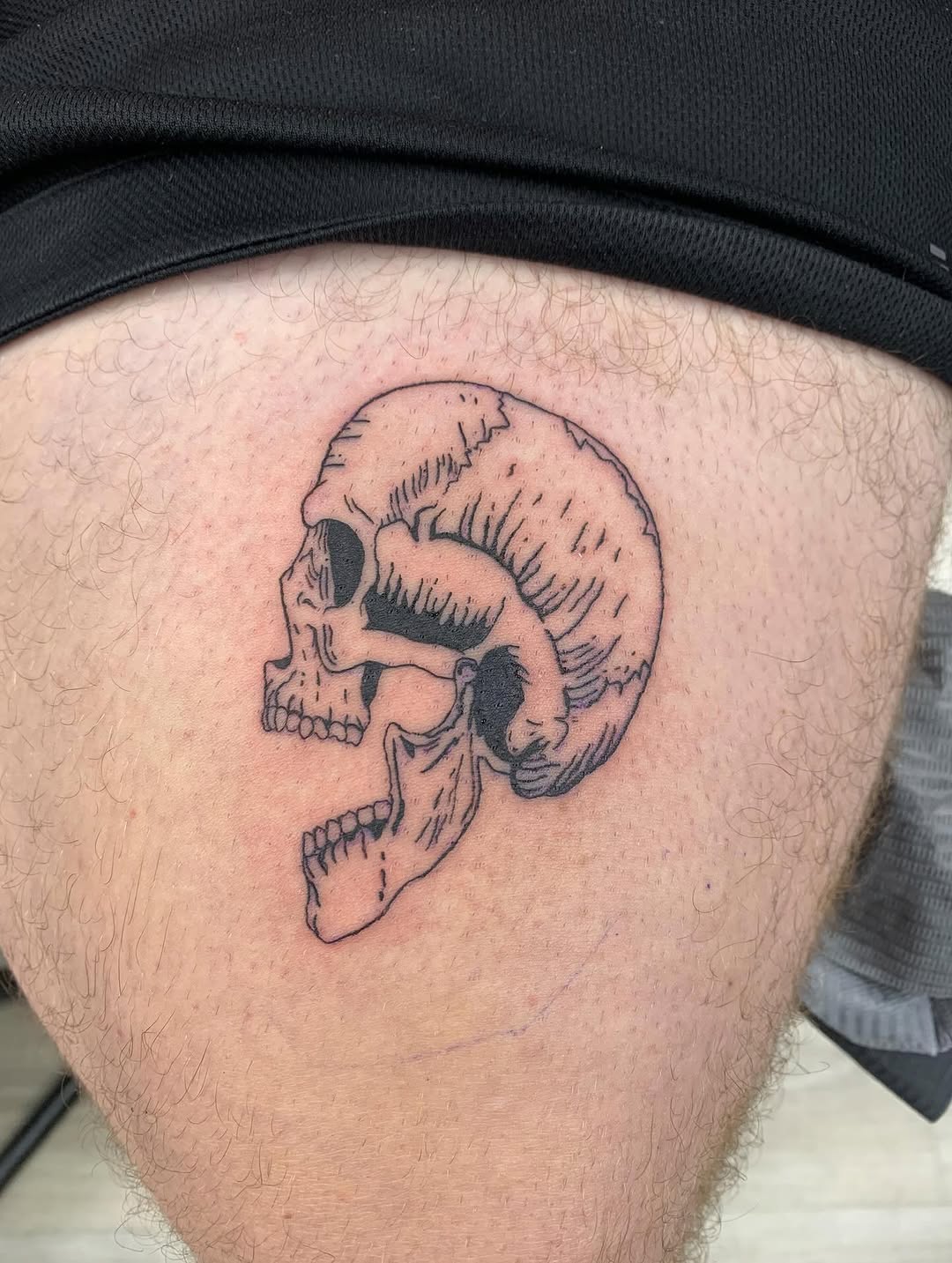 Absolutely obsessed with these two!! Thanks Liam and Mack for letting me do these 
.
.
.
.
.
.
.
#apprenticeship #tattooapprenticeship #tattoo #skullt