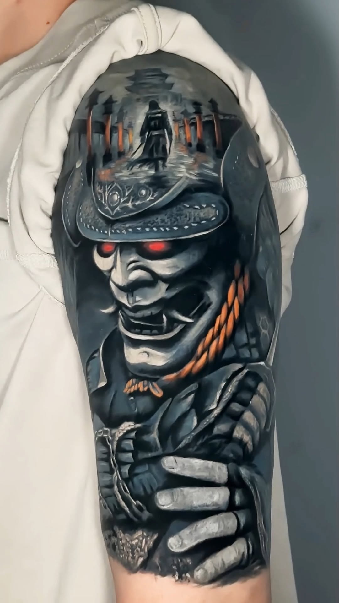 BLACK TATTOO COVER UP!
Tác phẩm: Samurai Tái Sinh Từ Hố Đen
Artist: Tiệp Khắc
#Eratattoo #coveruptattoo #suahinhxam #tattooart #tattoodesign #colorta