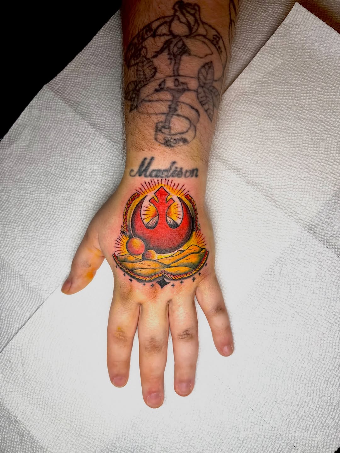 Rebellions are built on hope 

@starwars @starwarstattoo #starwarstattoo 
@coreyjameszz