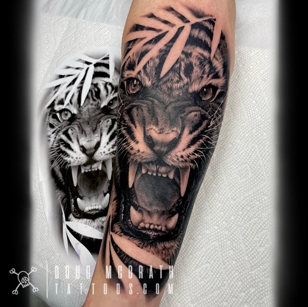 By Brittany:

#evolutionarystudios #tattoo #cute #penguin #wizard