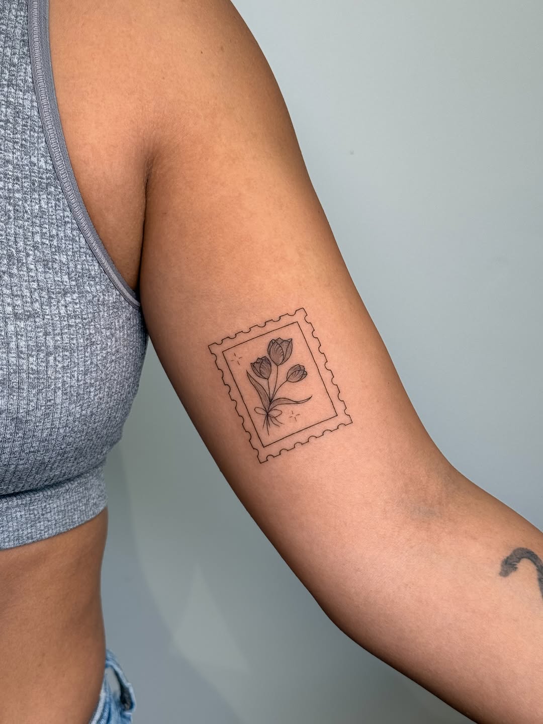 Amsterdam souvenir tattoos ✨
Take it home with you 

#ellytattooing #byssotattoogallery #finelinetattoo #tattooamsterdam #amsterdamtattooartist #finel