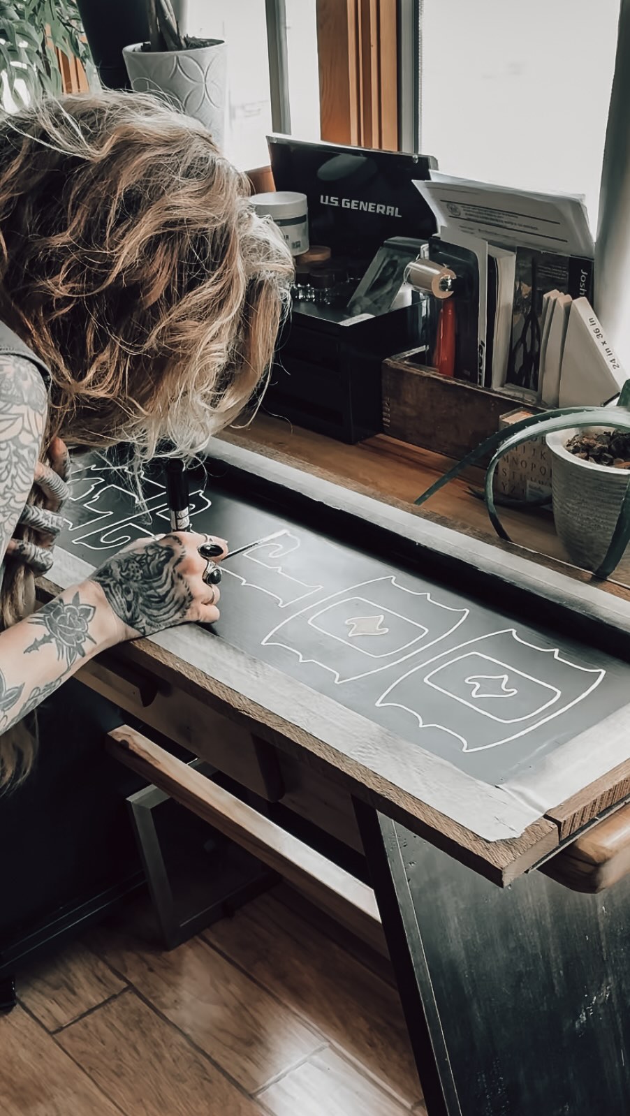 ✨ Refurbishing a $5 thrifted barn wedding sign ✨
WWW.BLACKSANDSTATTOOCO.COM
#handpainted #tattoo #spring #ladytattooers #refurbished