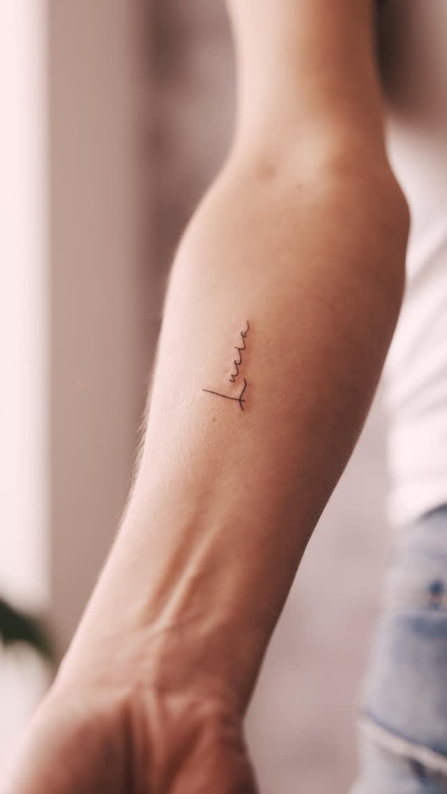 La belleza está en los detalles  Nombre en línea fina, delicado y eterno. 

Gracias a todas las personas que confiaron en mi trabajo y se tatuaron con