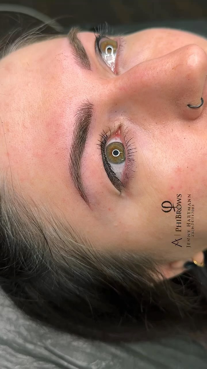 Microblading Hannover 
Perfekte und super natürliche Augenbrauen Dank #phibrows ❤️
Du möchtest perfekte Augenbrauen, die individuell auf dich abgestim