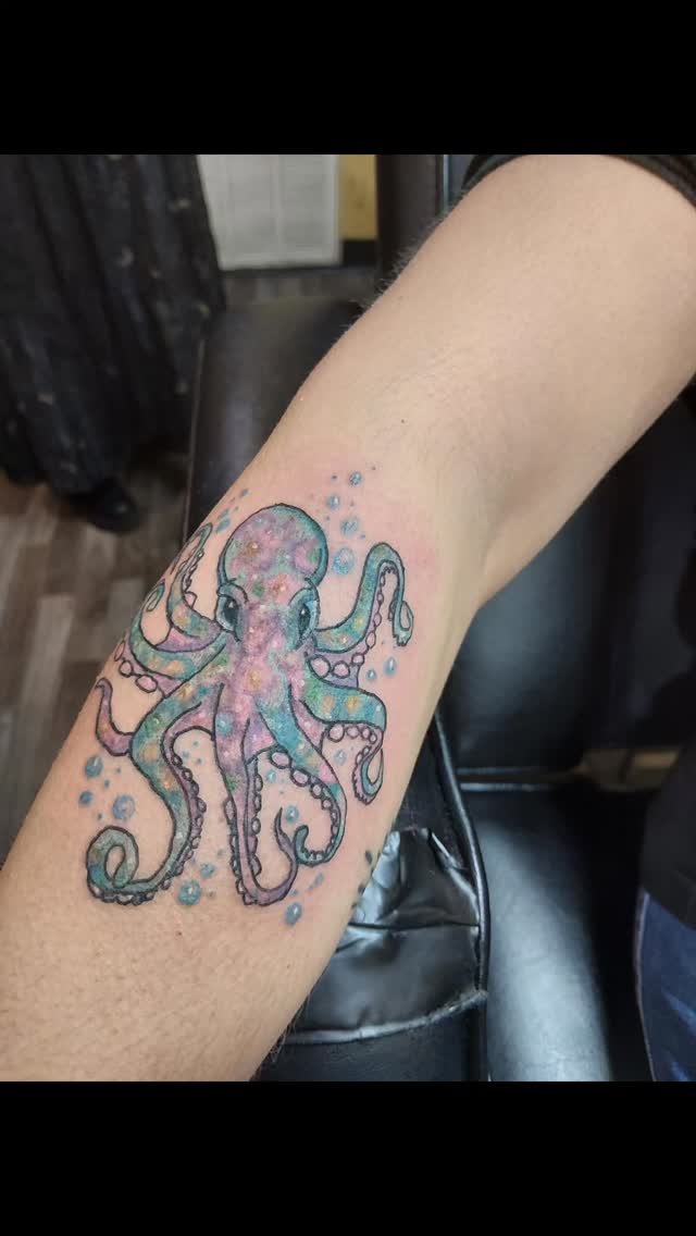 Tattoo by Head 2 Toe Tattoo