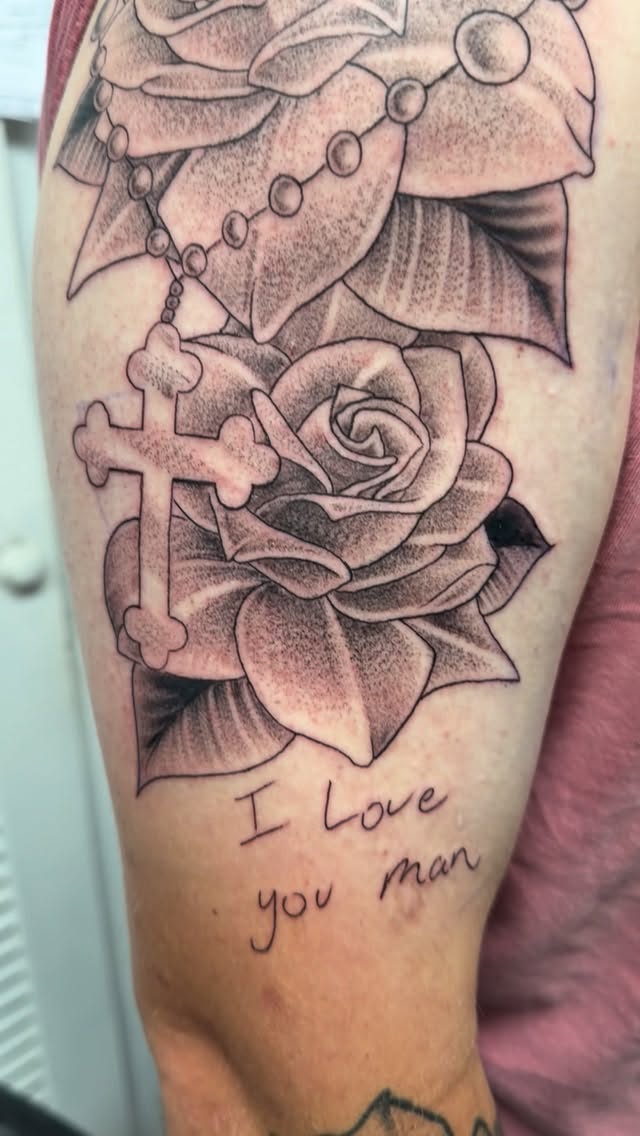 Had fun doing this neato upper sleeve piece on @dillonmcneese today!!! Hit me up with your neato ideas and let’s make some magic!!!