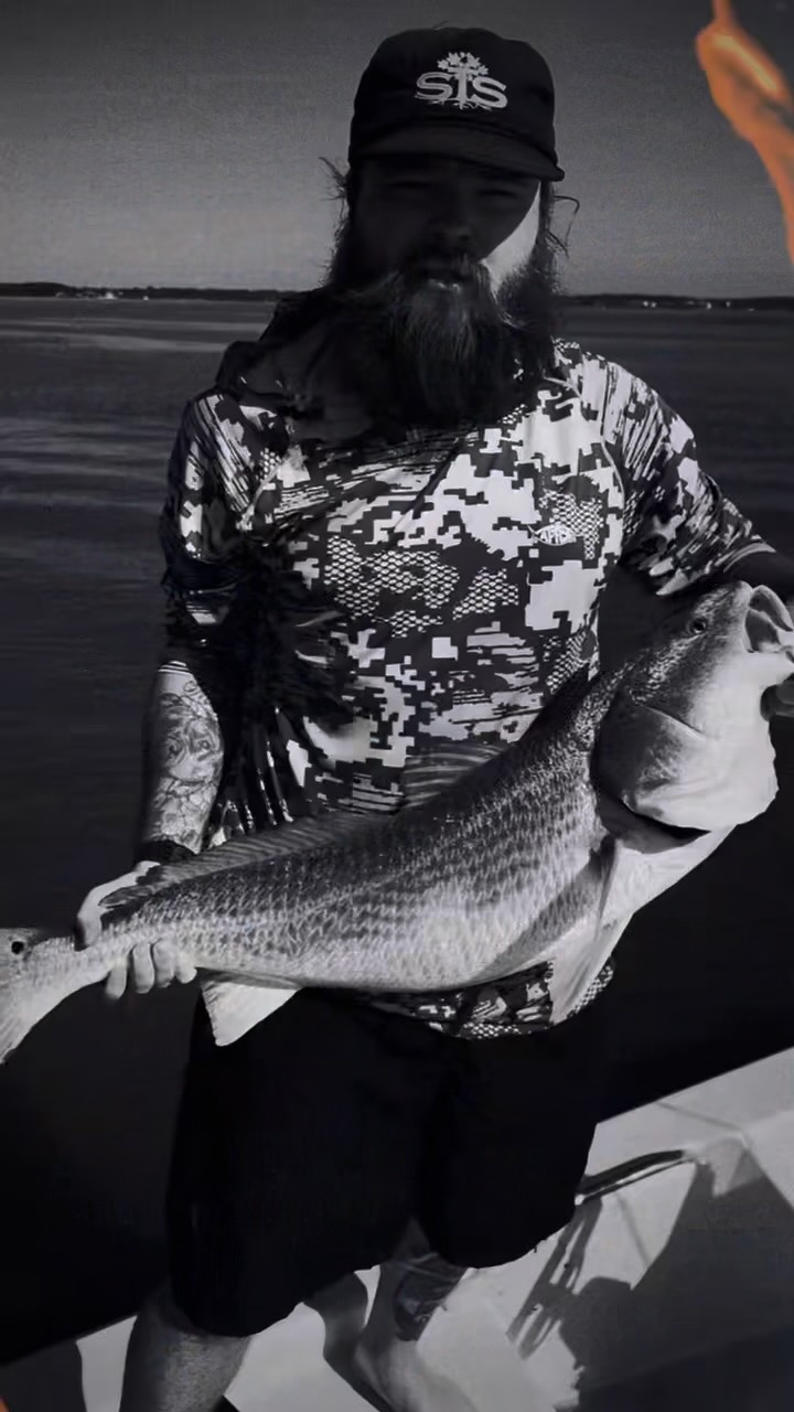 Took a last minute short weekend trip to SC to visit my boy Dex and it was a banger!! #follybeach #southcarolina #reds #redfishing #shark #saltwaterfi