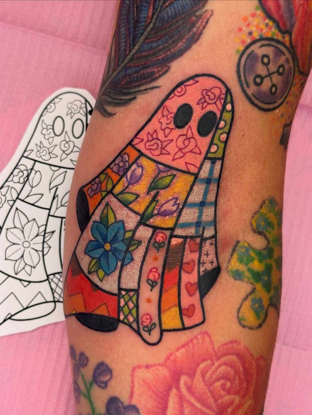 quilt ghost for casey ✨ my books reopen on 8/24 to schedule a custom tattoo like this one!
•
•
•
#pittsburghtattoo #pittsburghtattooartist #ghost #gho