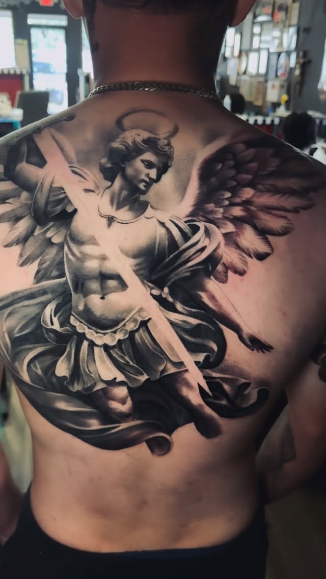 Got the shakes 
#blackandgrey #mexicanstyle_tattoos #blackandgreytattoo #ink #tattoostyle