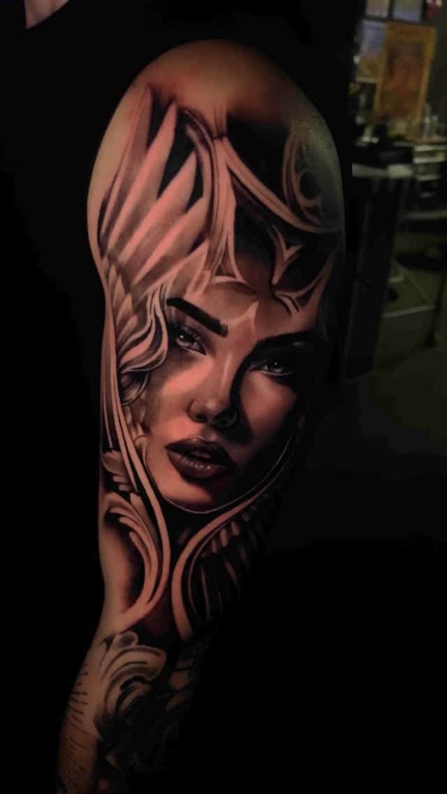 ‍
Booking for the rest of the year! 

#tattoo #tattoos #tattoostyle #tattoosleeve #ink #inked #inkedgirls #inklife #blackandgrey #blackandgreytattoo #