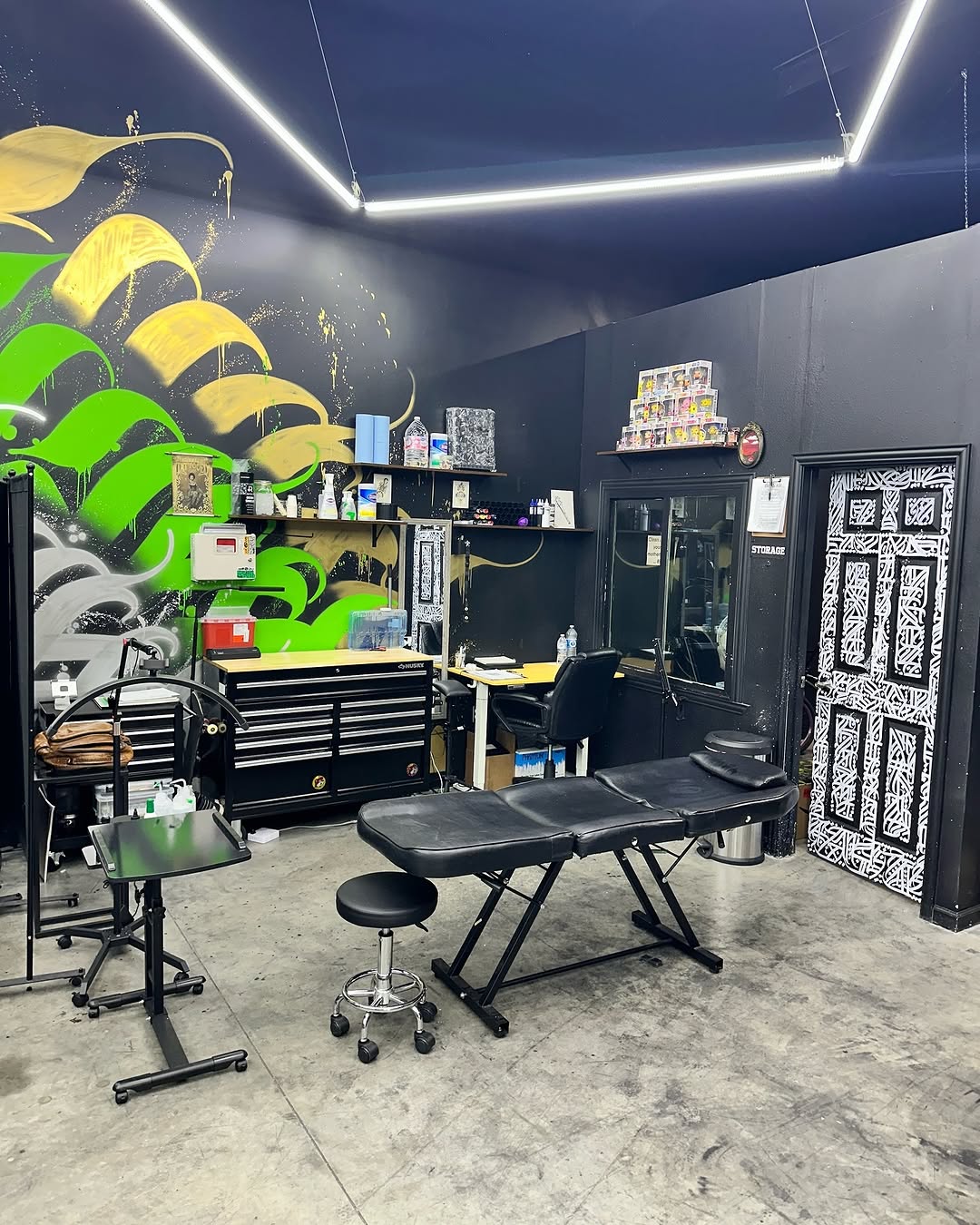 Quick update: Sometimes I still think about how I got here. I’m extremely thankful for @illicittattoo_ and the team I’m around on daily. The space the