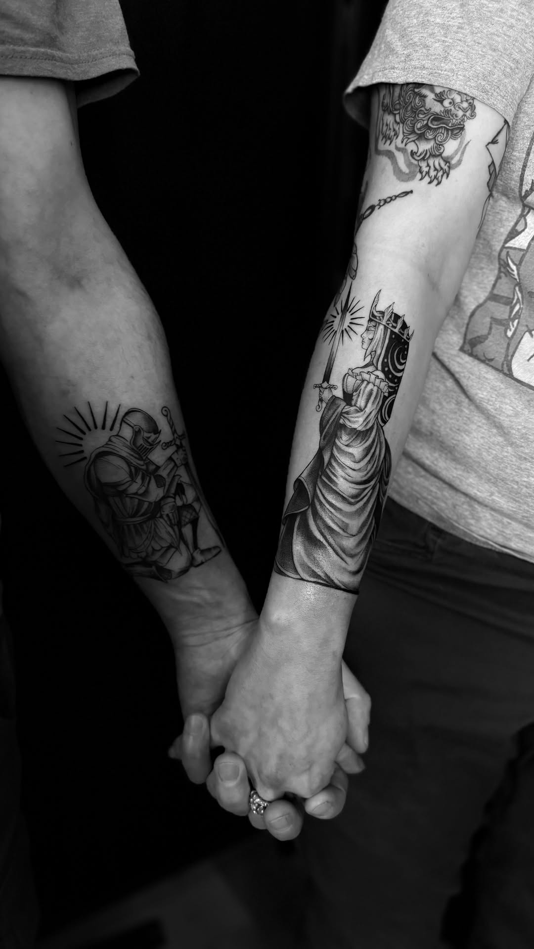 A queen and her knight ️
Done @nestandneedlestattoollc 
Done using @peakneedles @recoveryaftercare 
•
•
•
•
•
•
#utahtattooartist #utahfemaletattooart