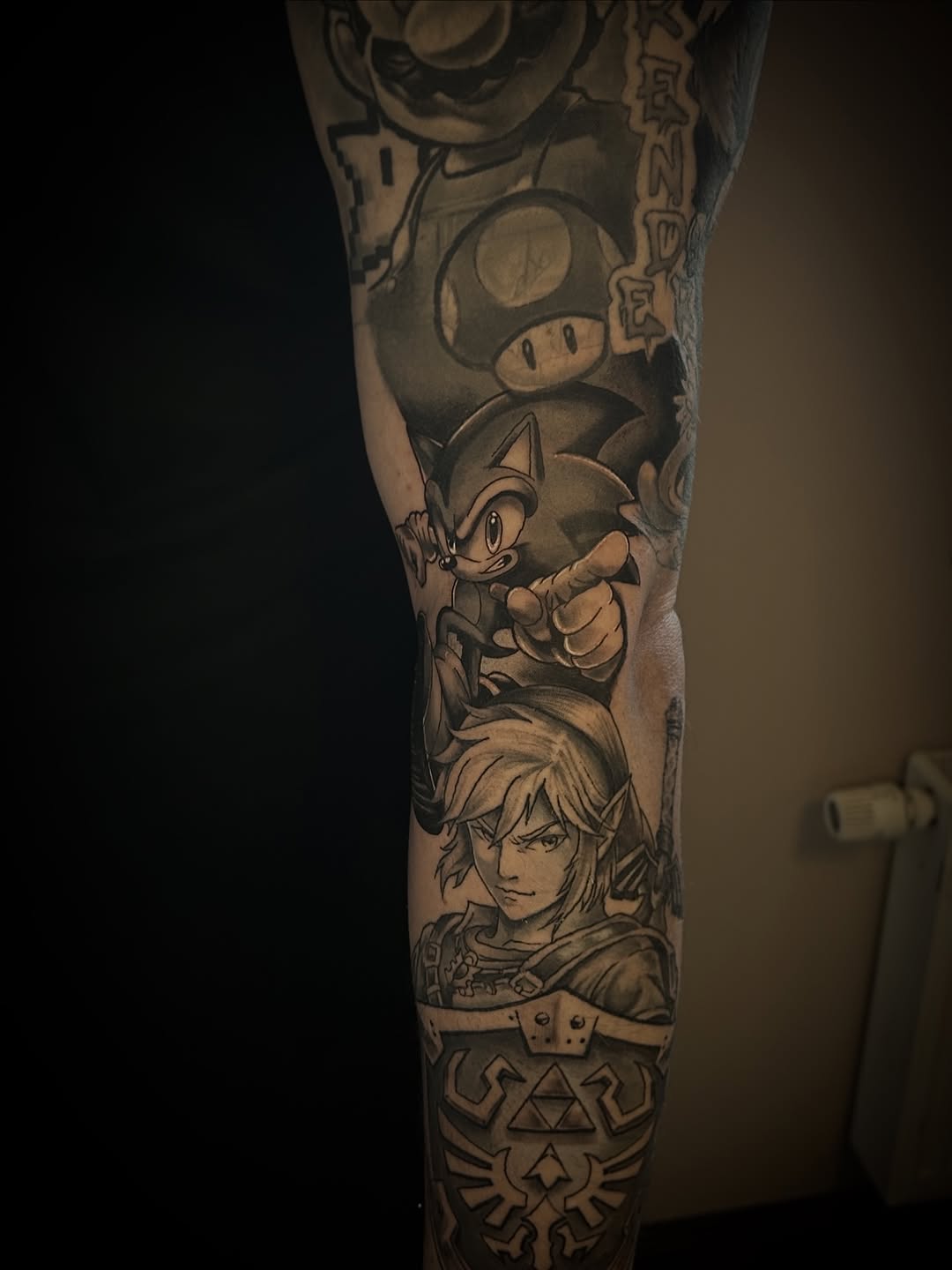 Tattoo in progress ✨

Aktuell arbeite ich an diesem Projekt und freue mich darauf, es Schritt für Schritt weiterzuführen. 
Hier bekommt ihr schon mal 