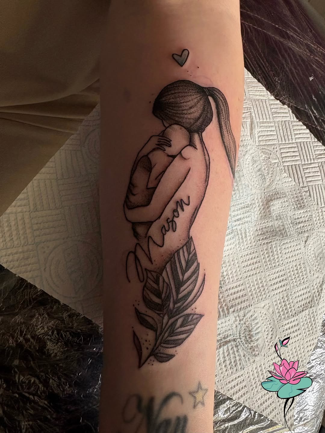 Lovely mother and infant son tattoo
Using #magnumtattoosupplies #dynamicink #truegenttattoosupplies #widnestattoo #widnestattoostudio
