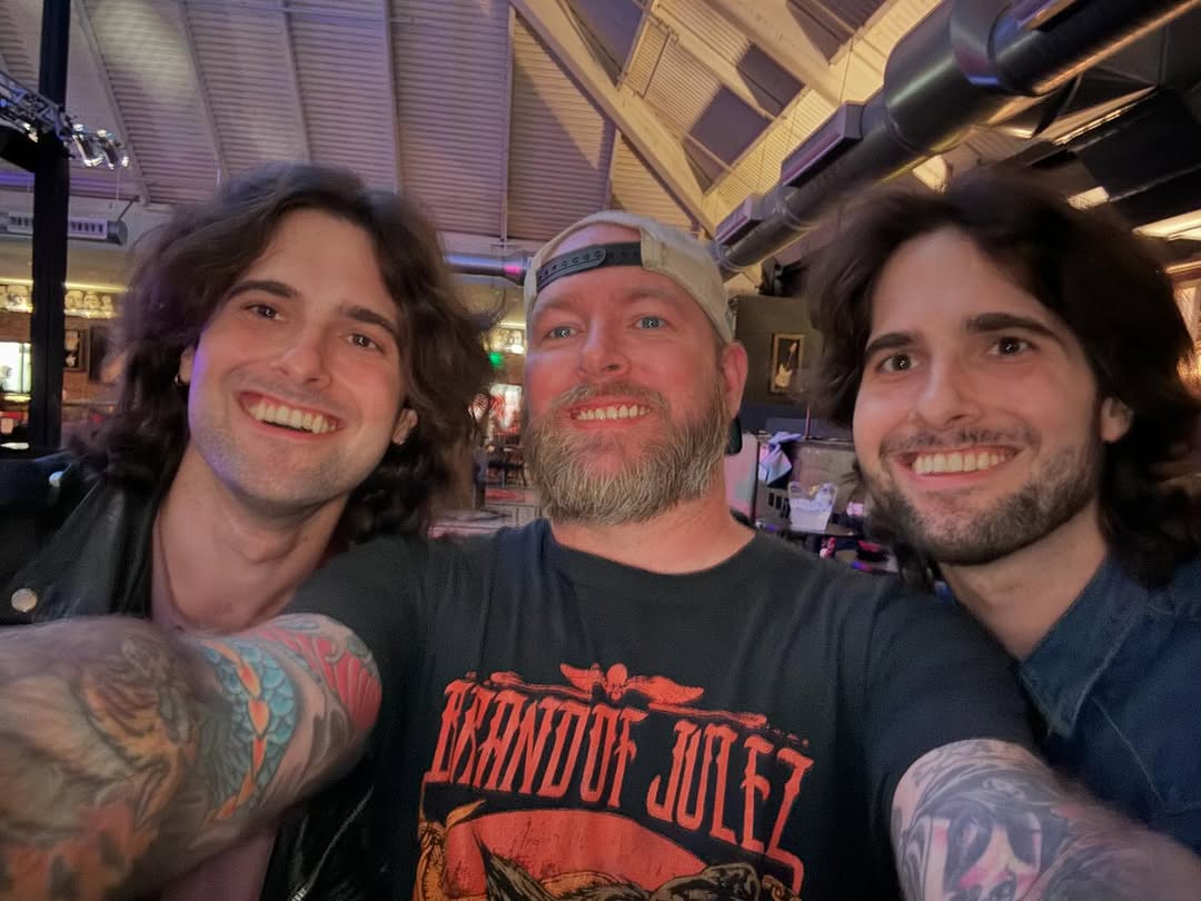 Montclair, CA! Helluva way to start the night ! Got the chance to meet two of the most beautiful humans @mooncitymasters before the @glennhughesonline