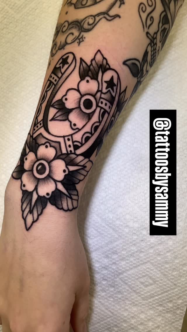 Traditional , Portraits , tiny tats , there’s no difference to me. Love tattooing all styles ! Just like I was taught 20 years ago. Book online at tat