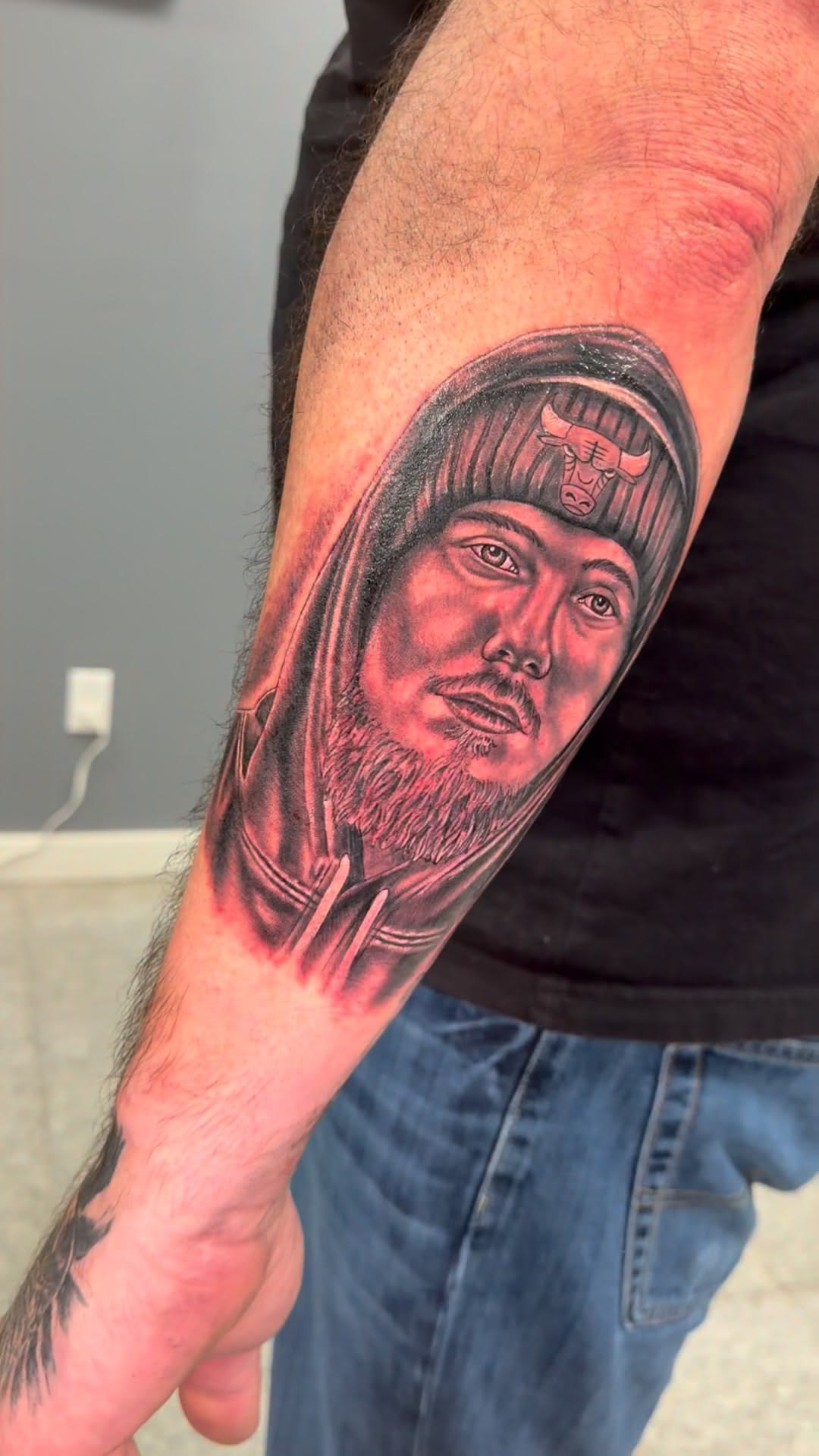 Had the honor to do this portrait for my client!!! @highlight Lincoln Tattoo Company #tattoo #portraittattoo #blackandgreytattoo #realismtattoo #tatto