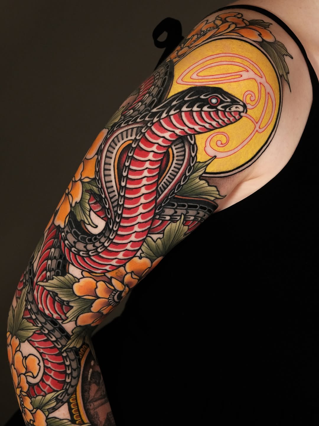 ❗️ SLIDE TO SEE THE VIDEO ❗️

Finished this sleeve and I’m super happy with how it turned out.

Lots of colour, flow, and little details I loved worki