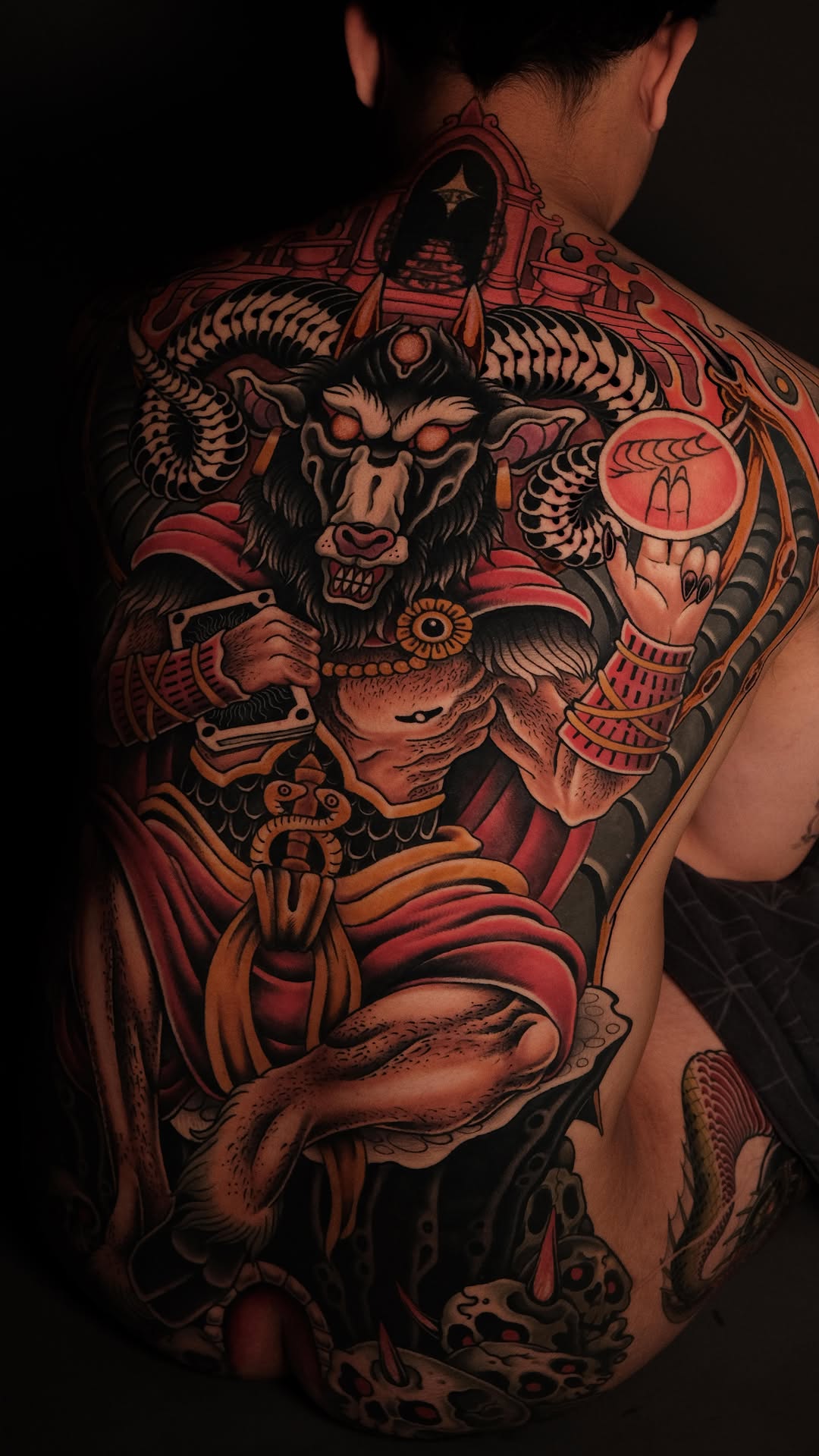 「  」finally completed after many sessions. We started this backpiece over a year ago, very happy how it turned out in the end. 

Looking forward to do