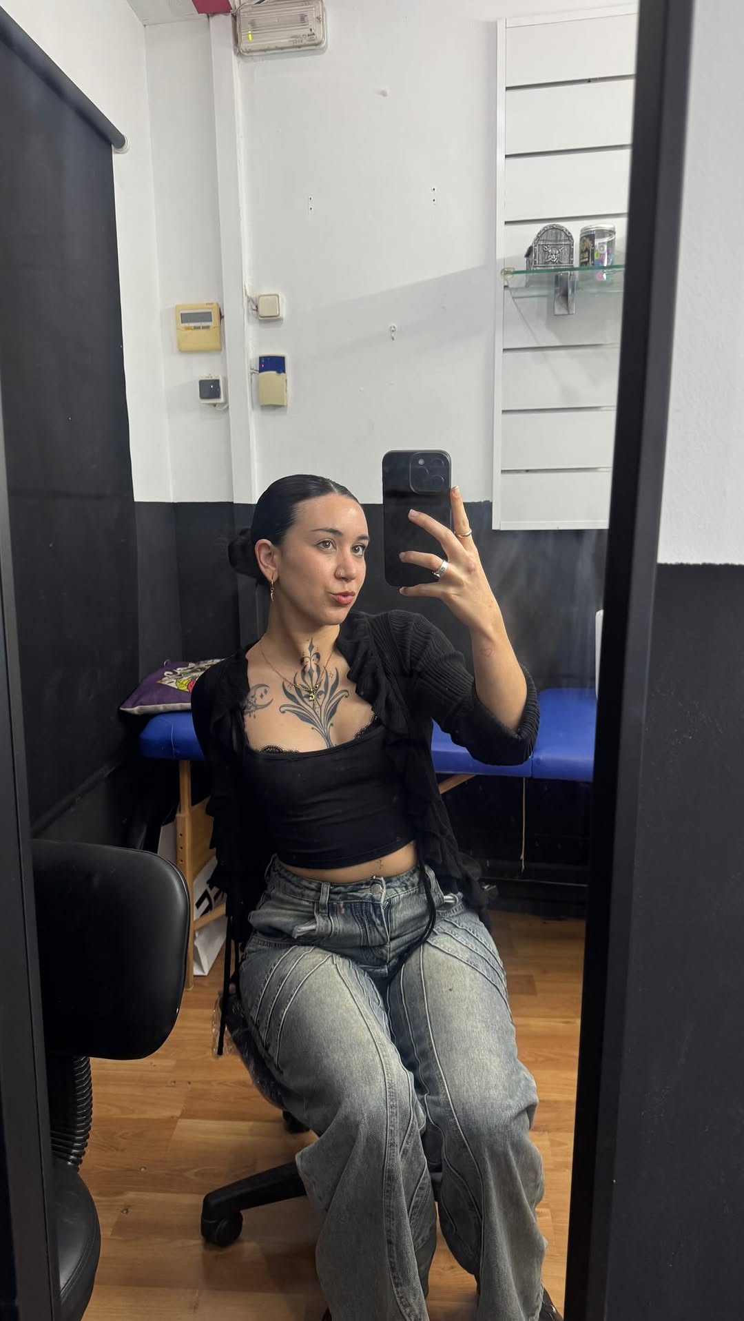 Gracias por confiar siempre en mi❤️ Me lo pasé muy bien en la sesión de ayer! Si os interesa haceros un tatuaje me podéis mandar un mensaje sin compro