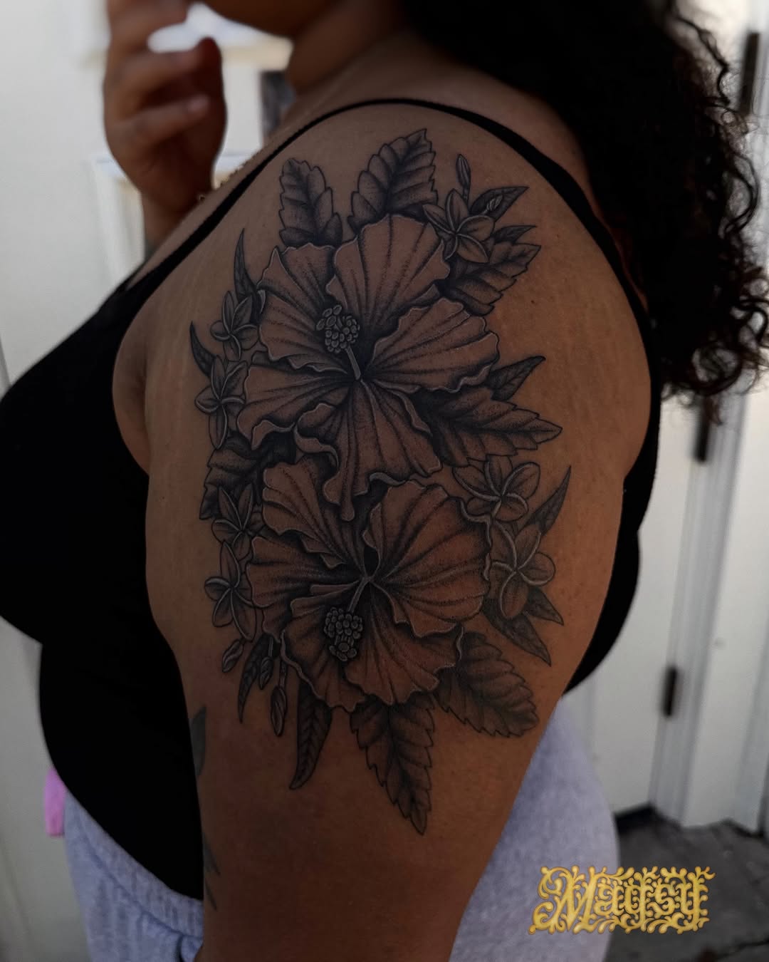 Hibiscus & Plumerias. Loved making this one  
#floraltattoos #botanicaltattoos #hibiscustattoo #plumeriatattoo