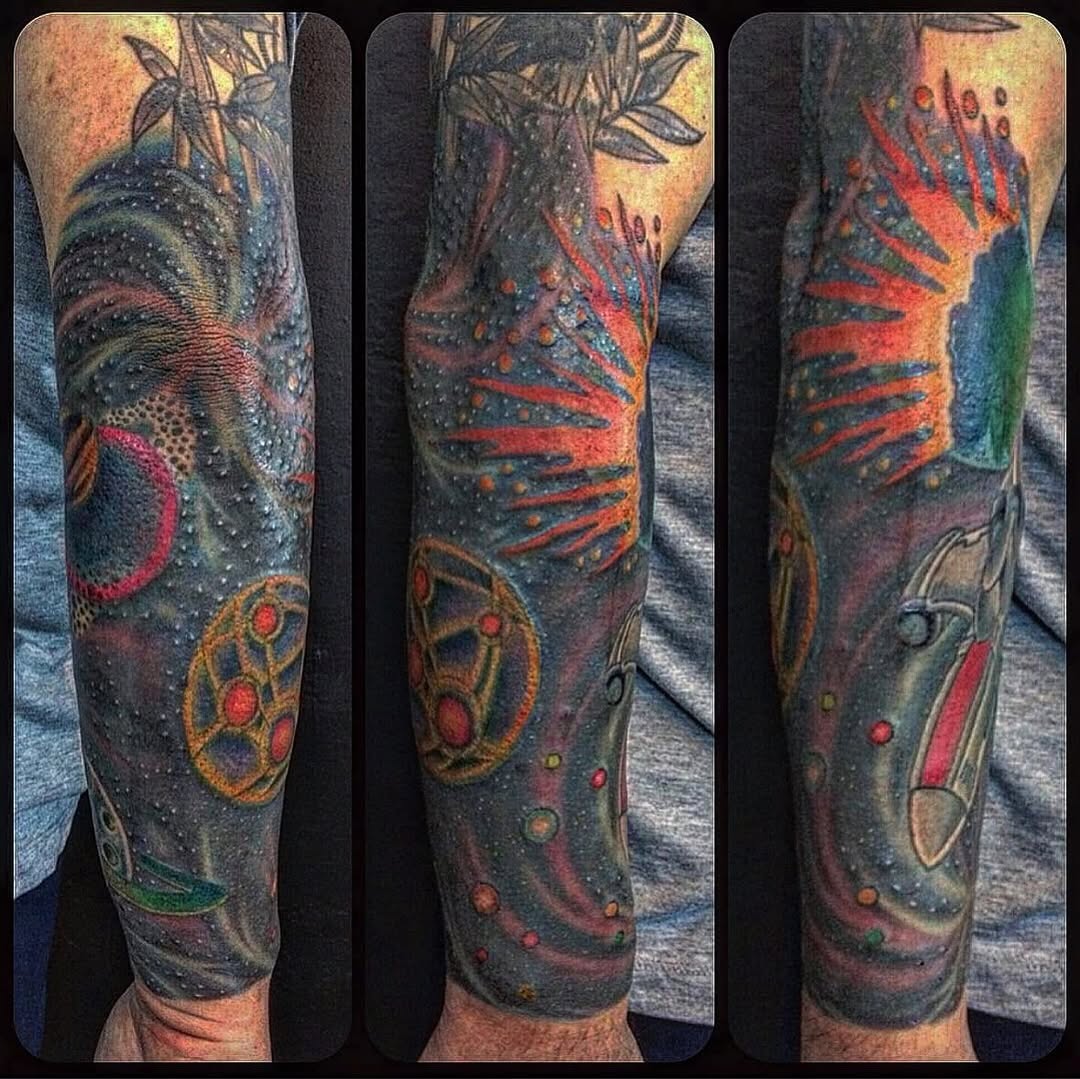 Outer space 1/2 sleeve done over a few sessions on a rad dude. Love doin this kinda work, here’s how to get started:
.
Joshschneidertattoo@gmail.com
3