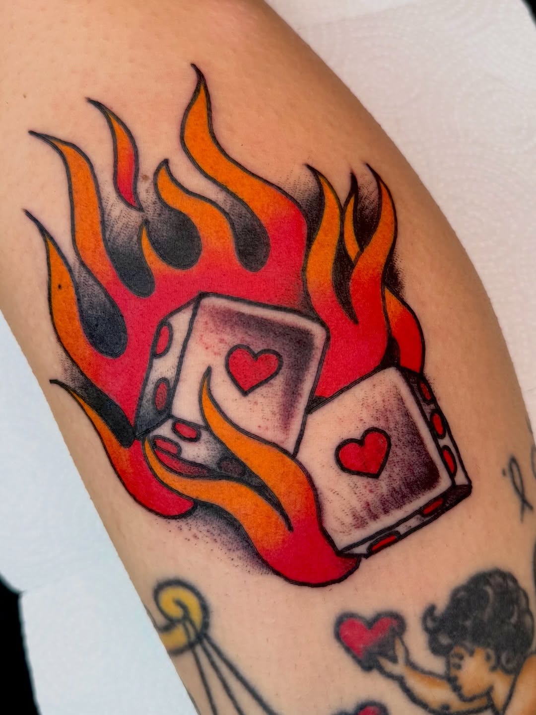 googly snake eyes and a lil ornamental sparkle moment yesterday for Kayla  cherub and ferns healed by me! thank you for your trust and patience! it’s 