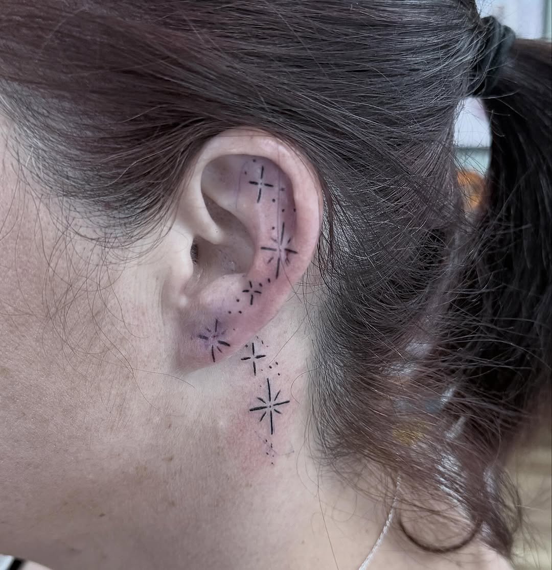 Little stardust done on the ears @neondaggertattoo 
Thank you for your trust !! 
#tinytattoos #stars ##venturacounty #thousandoaks