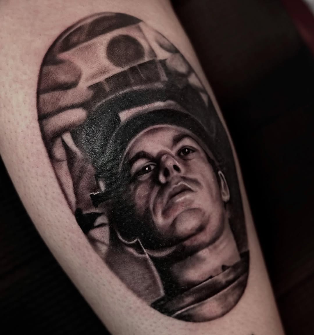 Dexter Morgan 
.
 @electricpeachtattooco 
.
#dextermorgan #dextermorgantattoo #blood #bloodslide #murfreesborotn #murfreesboro #murfreesborotattooarti