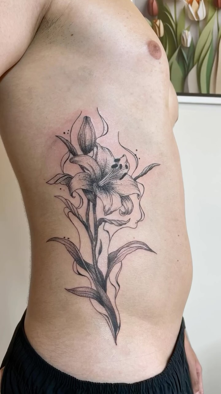 O lírio é uma das flores mais simbólicas dentro da arte.

Cada projeto nasce a partir de uma intenção, o @igorcoran #nazariotattoo #tatuagem #tatuagem