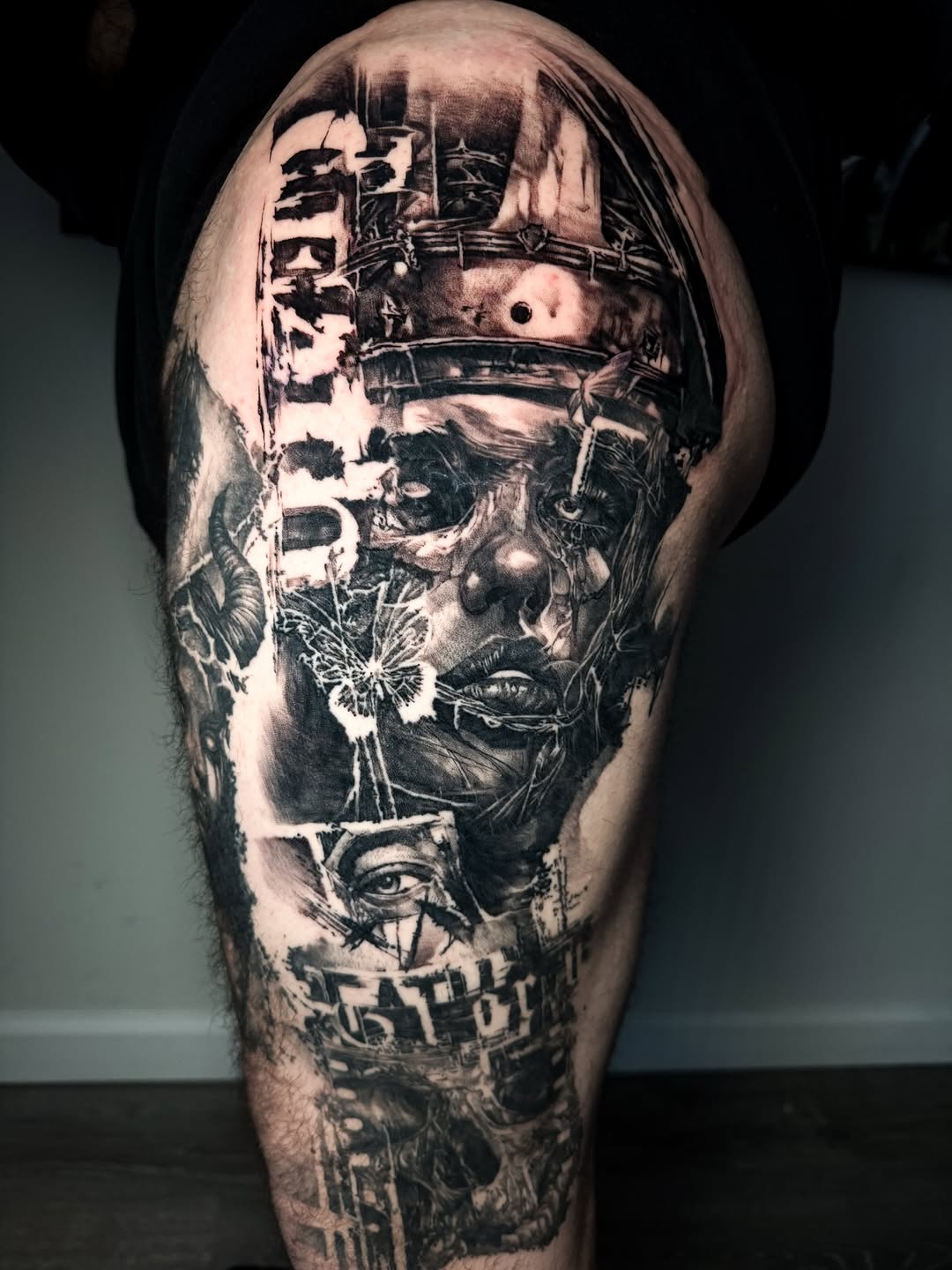 Instagram algorithm didn’t pick up on the reel so let’s try again ⚔️  @mountain_tattoos