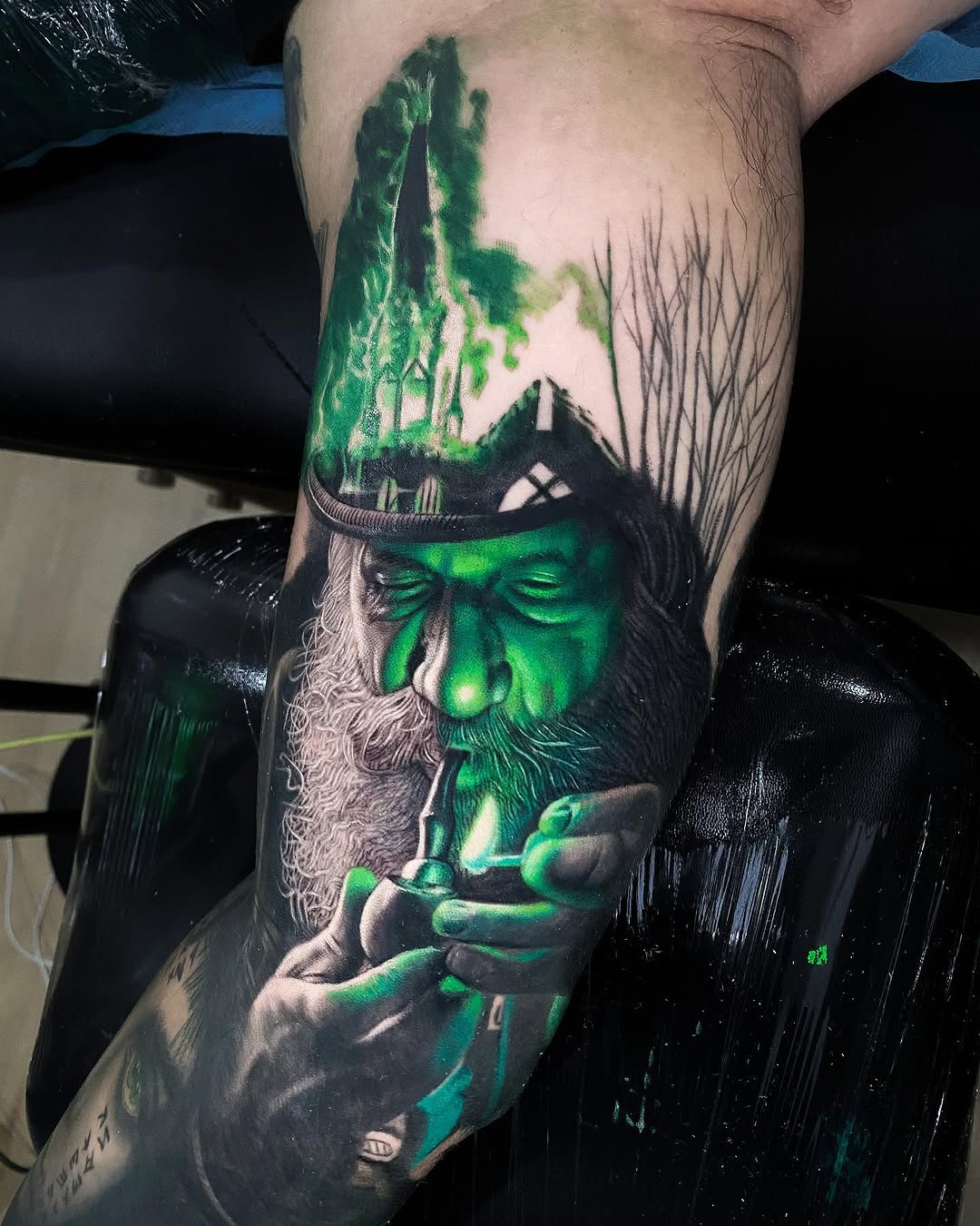 The real man 
@jackinbartender 
#CrazyTattoo #SutuvangSupply #RadiantColorInk #BalmTattoo #PokerCartridgeNeedles #DongHoTattoo  #inkig
 #realism #real