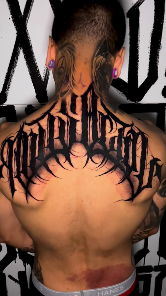 ANTISOCIAL Got to do this awesome custom lettering.. Thank you @ibreaknuggs for trusting me and sitting like a rock for this piece. Dm me to book your