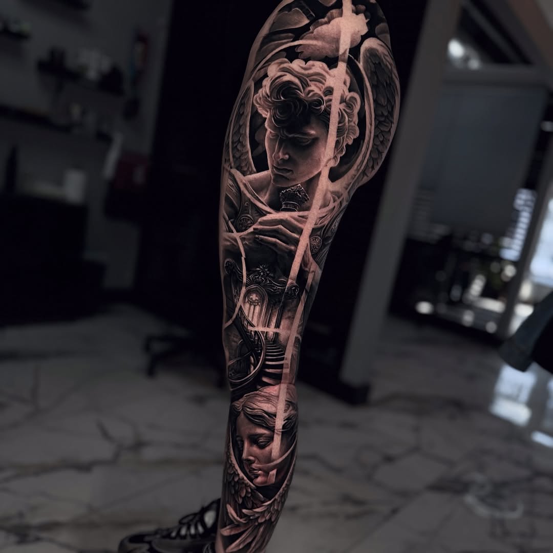  THE BEST OF SHOW

Thank You! @philadelphiatattooartsfestival @villainarts 

3 Back to Back days of convention for this piece, very happy with the res