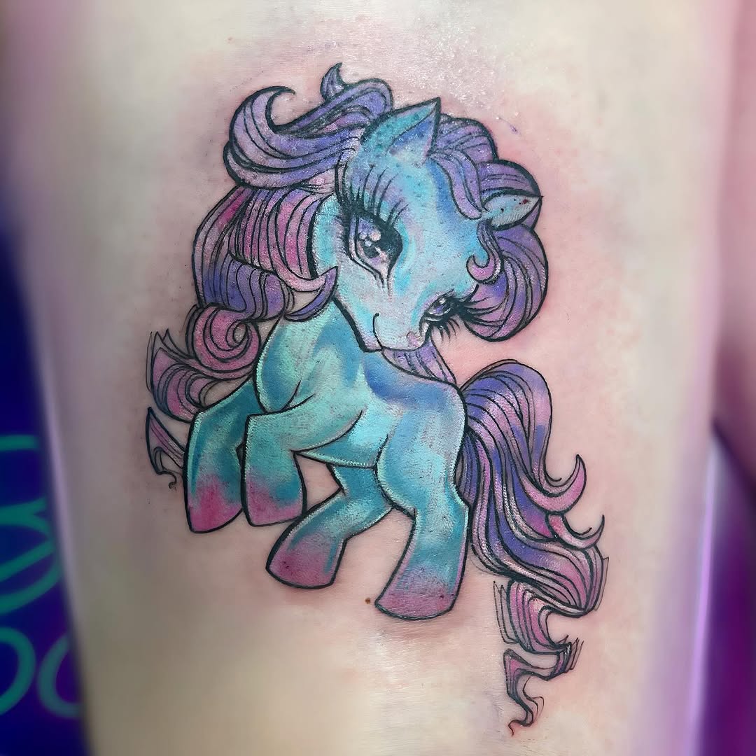✨ Un petit Poney trop cute ✨

✨Pour vos projets , n’hésitez pas à nous contacter ✨

#tatouageparis #tatoueurparis #finelinerart #tattooparis #tatouage