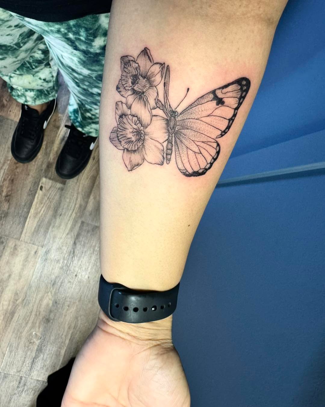 Switching things up! My lease is up so I’m shrinking! Services offered: Lashes& Training, Tattoos, Facials, Sugar Hair Removal, Reiki, Yoga, Yoga Nidr