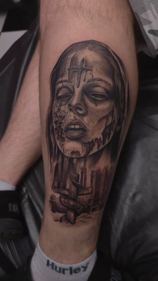 Shenanigans as usual! #empireinks #torturetime #gothcholo #blackandgreytattoo #scarytattoo