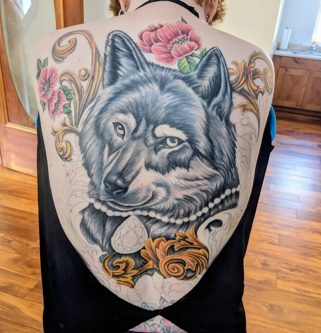 Progress pic of this backpiece.
Made with love
@raventhorn.manor.tattoo 
@slc_ink_tattoo