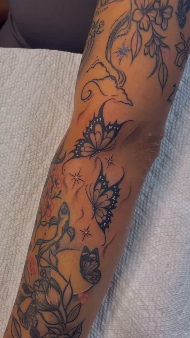  tattoos I did the other day , DM to book ‼️ @espinozatattoos 

•

•

•

• #bishoprotary #explore #fyp #houston #tattooshop #tattooartist #piercing #h