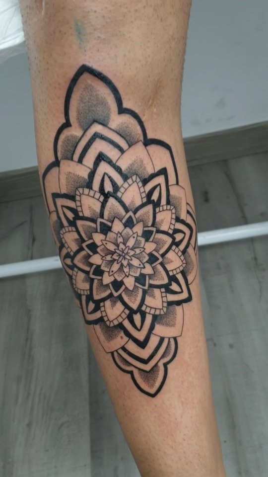 MANDALA Primera sesión de pierna geométrica!
.
.
.
#tattoo #tattoos #tatuaje #tatuajes #tatuajesTerrassa #terrassa #terrassatattoo #tattooaddicted