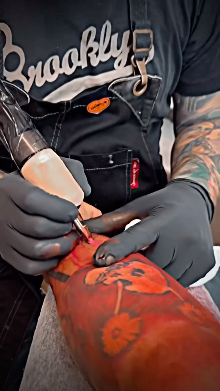 Very fun tattoo I got to do on @fishdogsbrooklynsculptor inspired by @zoranbihac @brooklyn_love_tattoo_studio #brooklyn_love_tattoo_studio