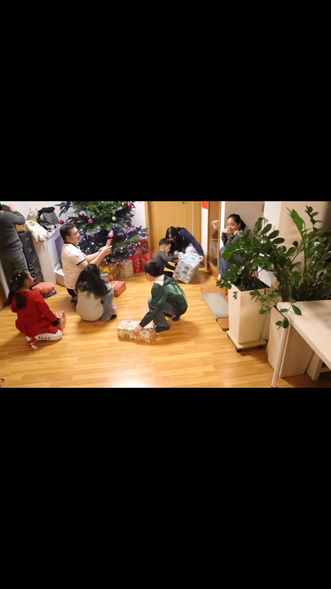 #ưeinachten của Ken và Tim  Trang Nguyễn